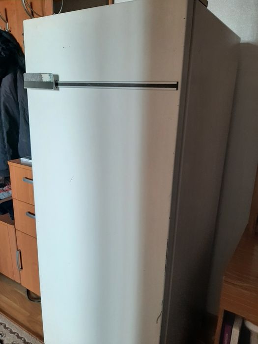 Холодильник Бирюса