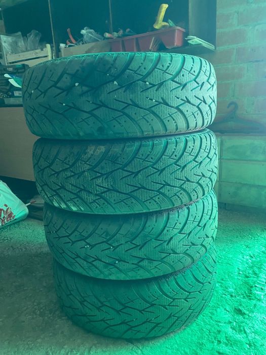 Продам шины на 16 размер