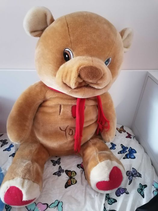 плюшена играчка мече с шал