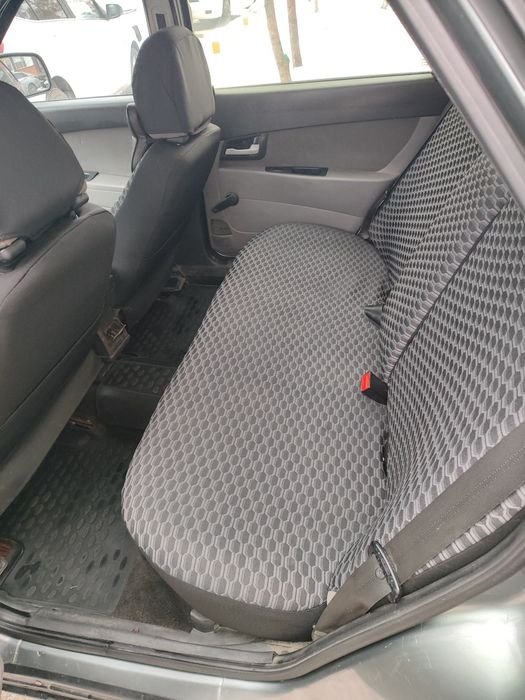 Продам Приору седан