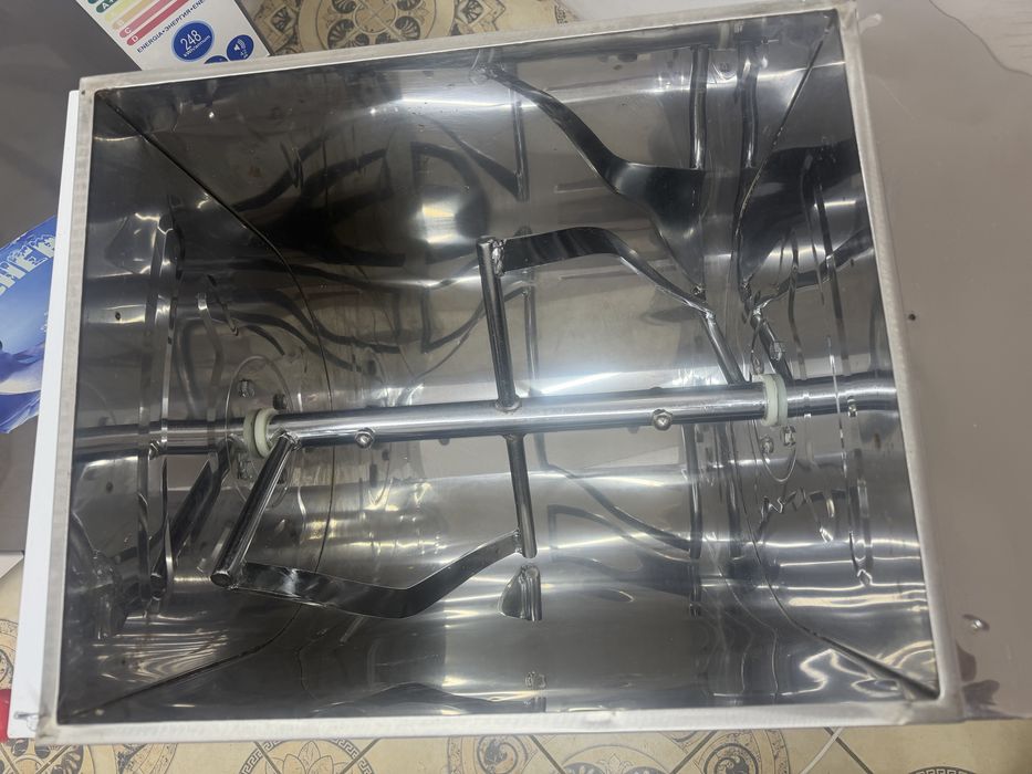 Продам тестомес производственный