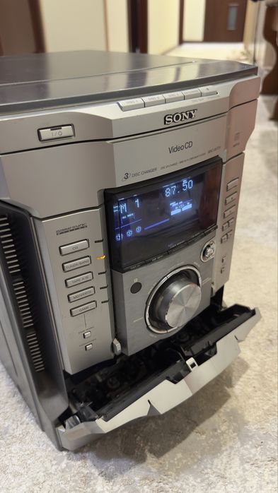 Музыкальный центр модель: Sony MHC-GN70V