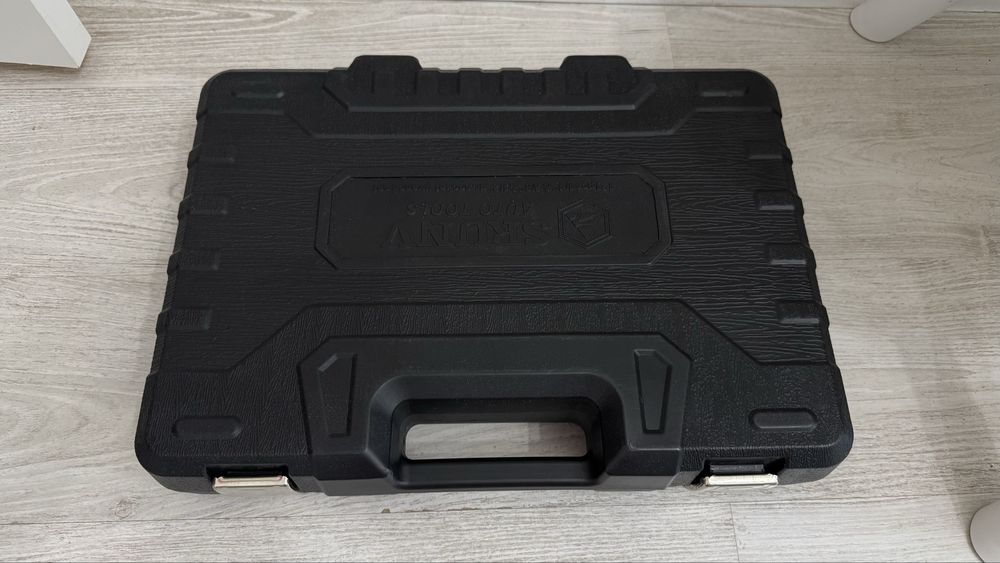 Набор инструментов автомобильный