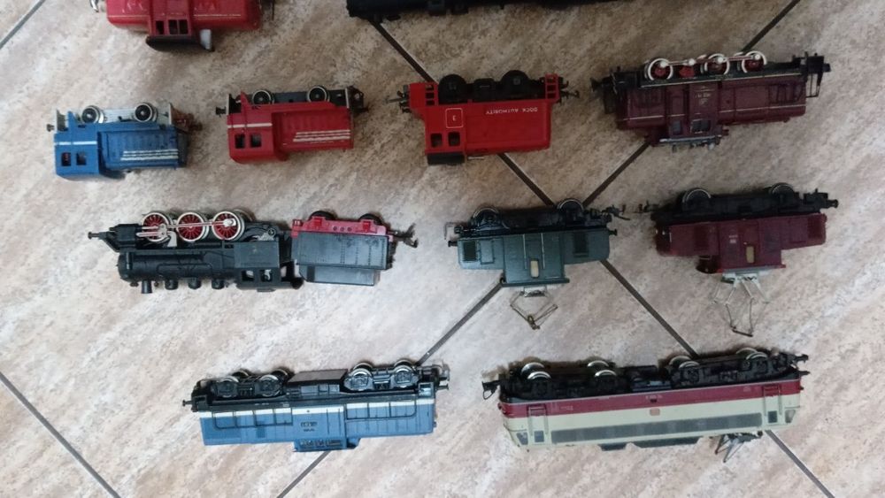 Lot locomotive CC trenulet electric HO