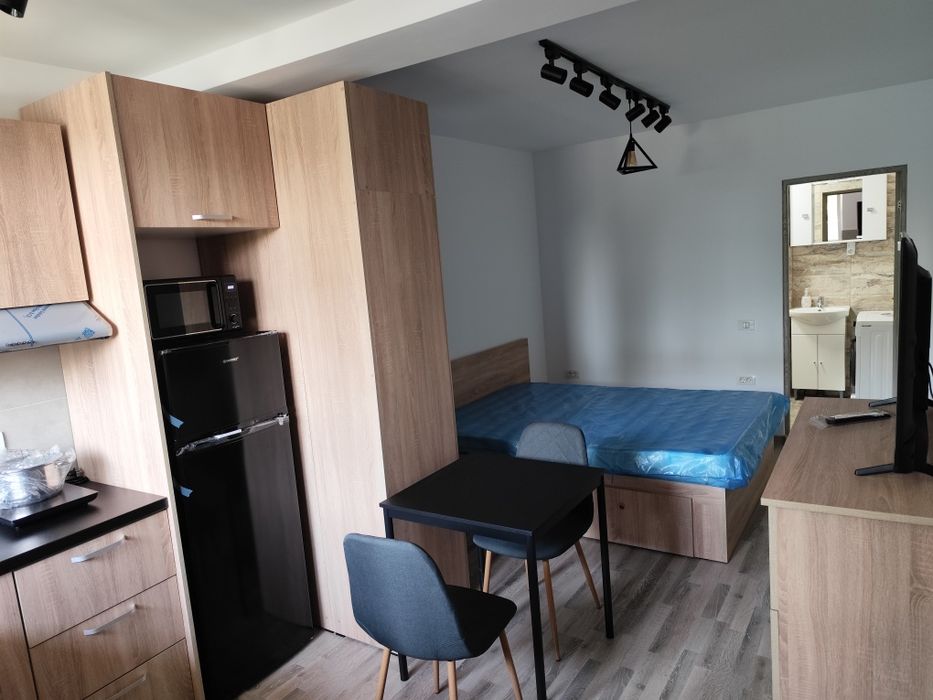 Inchiriez studio in vilă, garsoniera