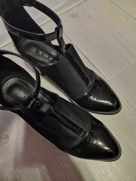 Дамски елегантни боти със среден ток