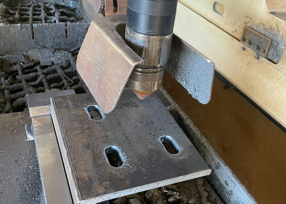 Placi metalice si gusee pentru hale metalice - debitare pana la 35mm