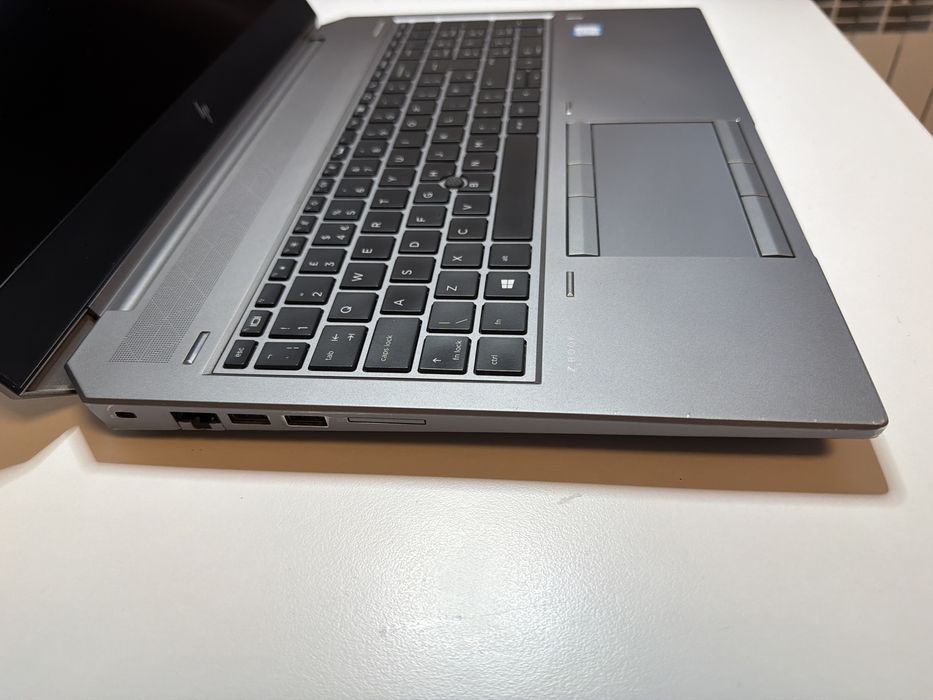 HP Zbook 15 G5 i7 8850H/ DDR4 32GB