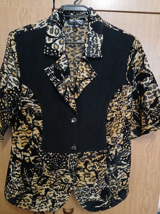 Дамски  костюми в две части