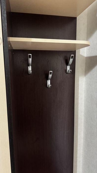 Продам шкаф в прихожую