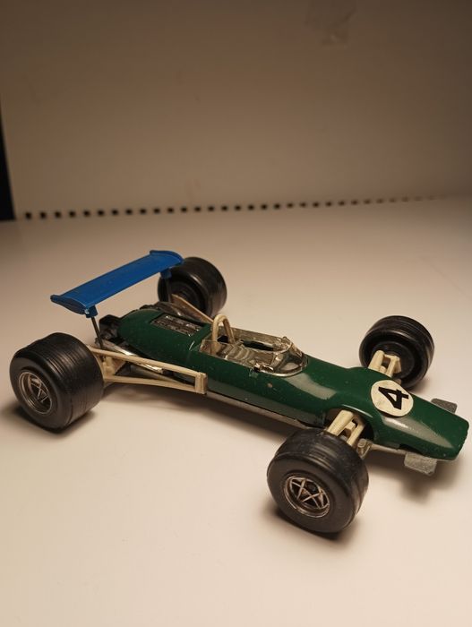 Умалени модели 1:43