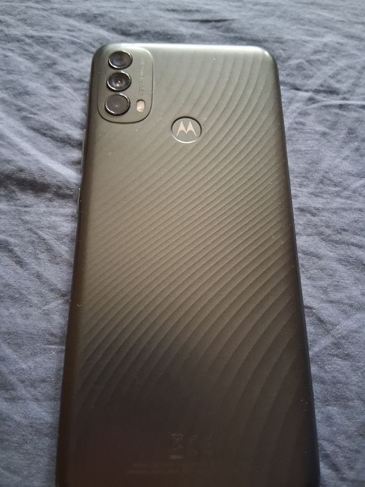 Vând Motorola E40