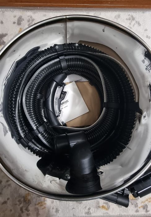 Перяща прахосмукачка Vonroc 1400w