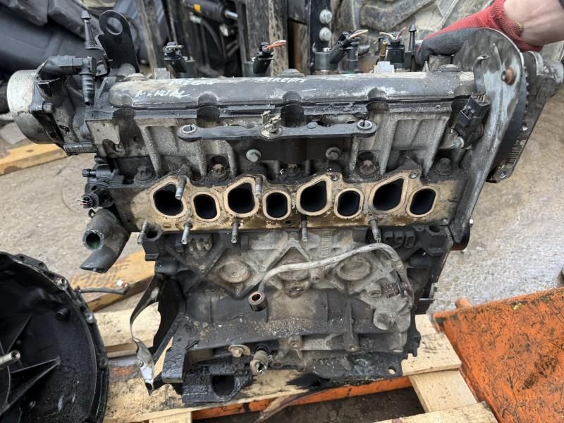 Motor complet fara anexe Renault Scenic 3 facelift F9Q870 1.9 dci F9Q-