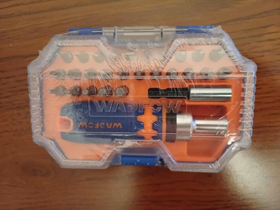 Отвёртка для бит реверсивная