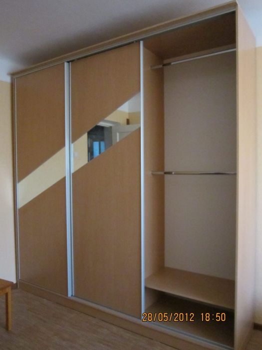 Шкаф купе в идеальном состоянии