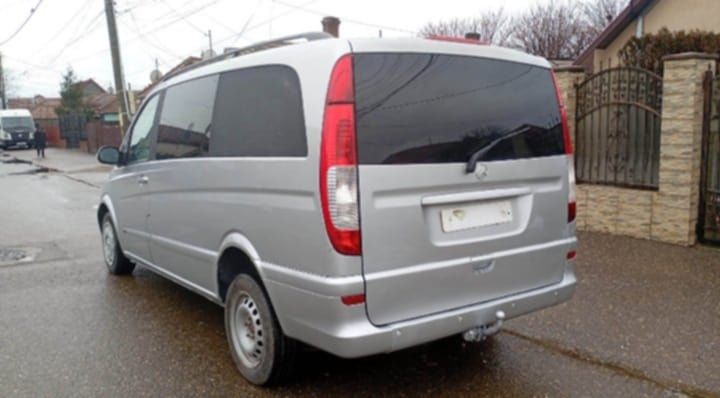 Mercedes ciano mic