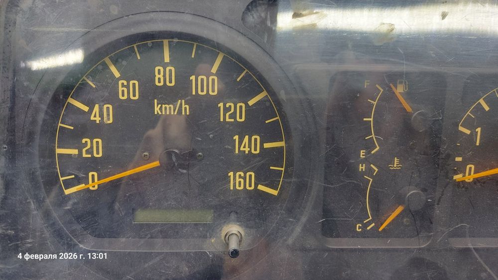 Щиток панель приборов Isuzu Elf Исузу Ельф