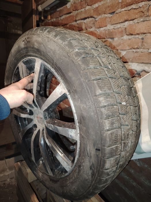 Гуми с джанти Boto