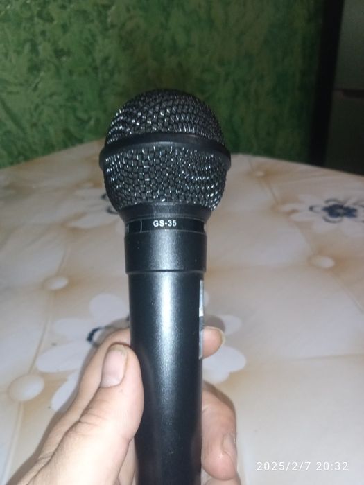 Продам микрофон LG