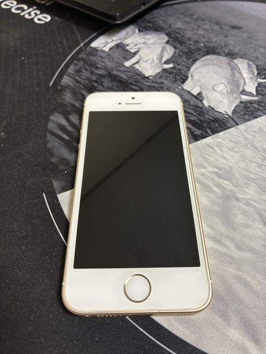 iPhone SE 2016 32 ГБ