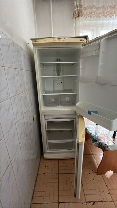 LG No frost рабочий морозит и холодит