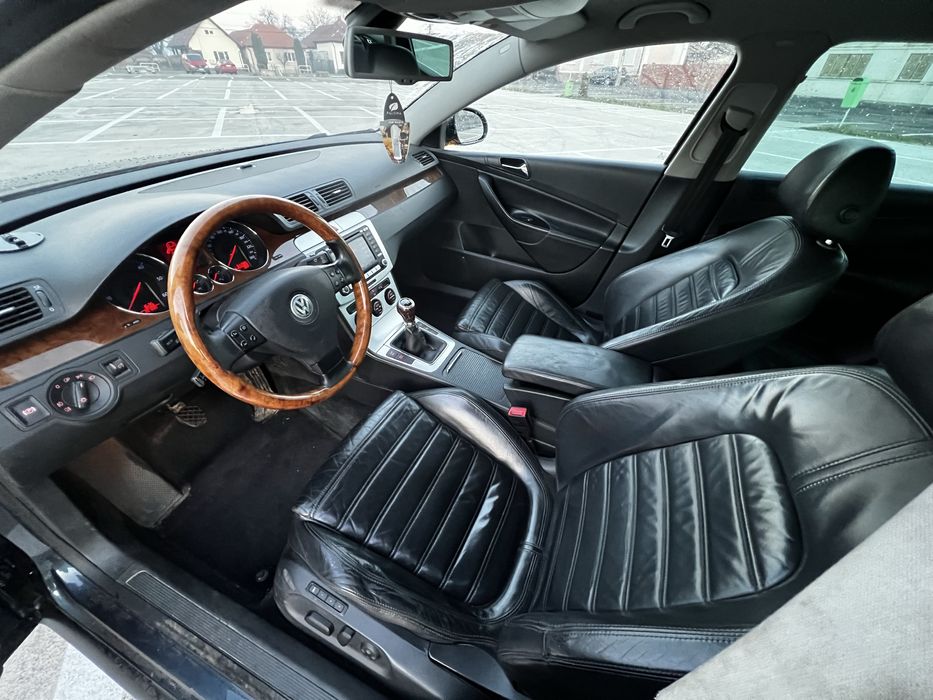 Vand Volkswagen Passat B6 Break Highline 2.0TDI din 2007 foarte DOTAT!
