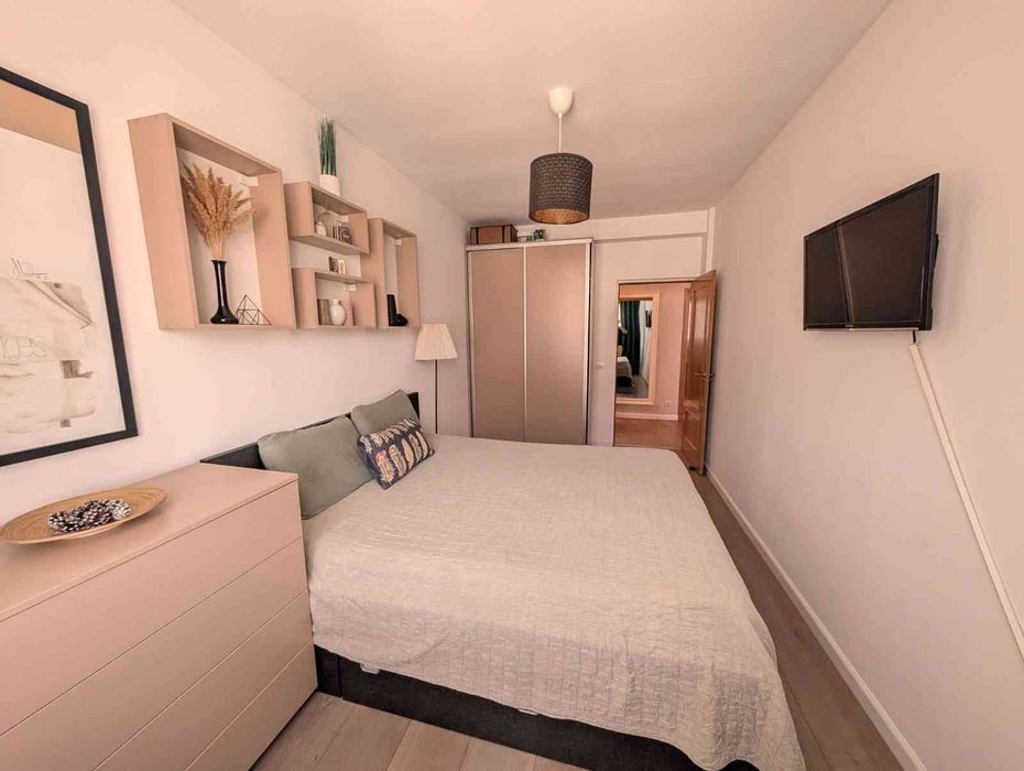 Vând apartament 3 camere