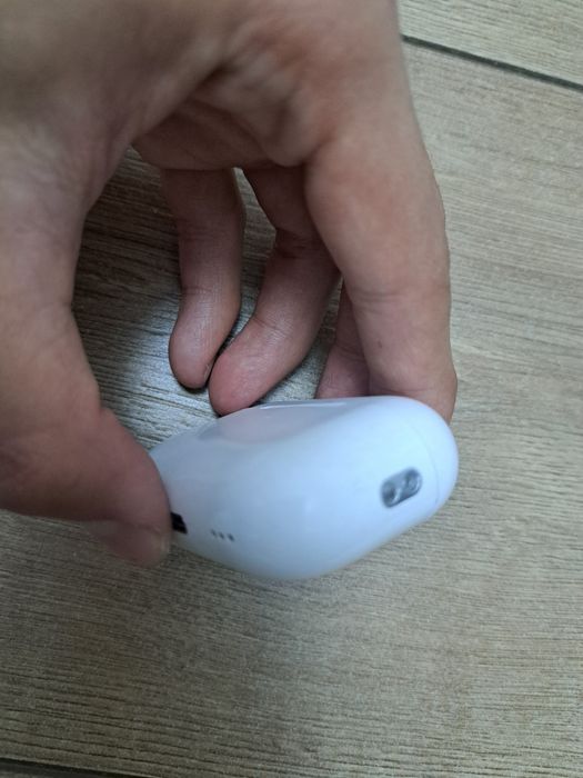 AirPods Pro 2.  кейс