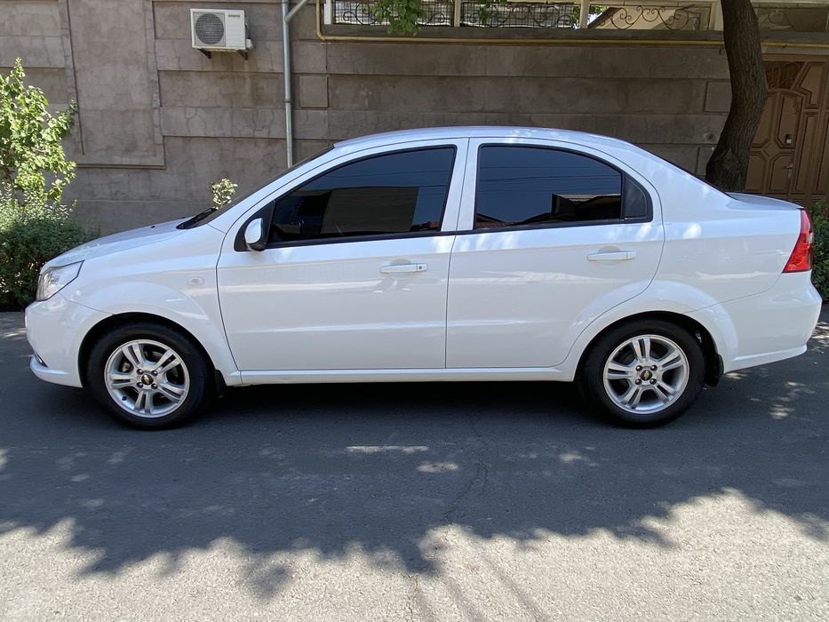 Chevrolet Nexia 3 sotiladi.