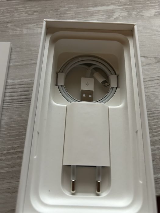 Set Apple incarcator 5W si cablu USB Lightning