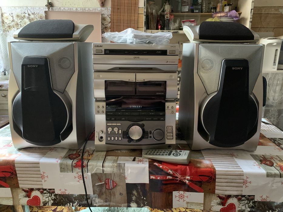Продам свой музыкальный центр Sony grx 8