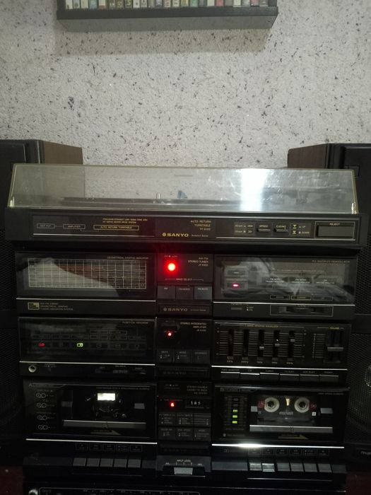 муз центр Sanyo 6100