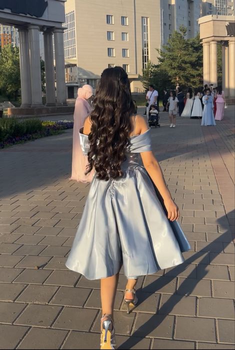 Платье на выпускной вечер