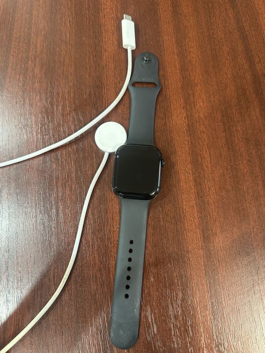 Vand Apple Watch seria 10 46mm