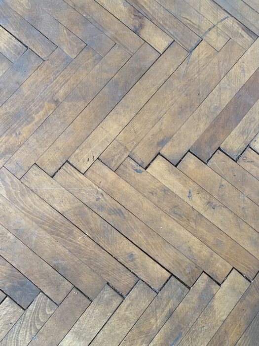 Стар паркет масив дъб 25кв.м. + изрезки/подпалки 5кв.м.