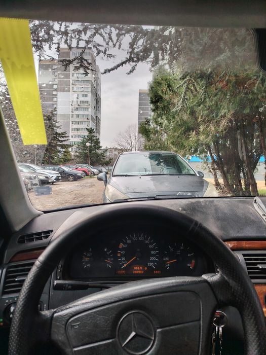 Mercedes-Benz E290td