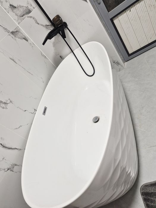 Отдельностоящая ванна