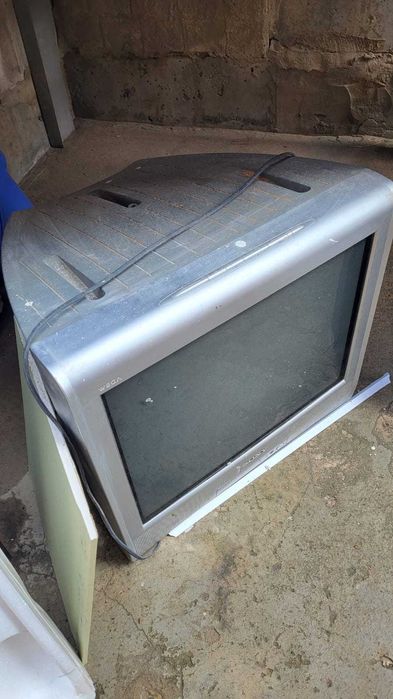 Холодильник белый