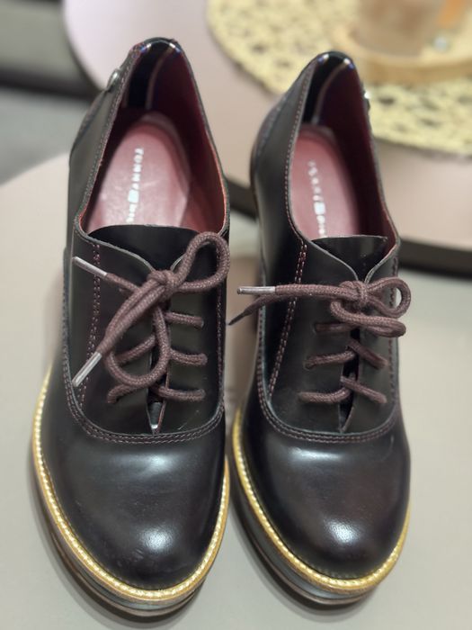 Спортно елегантни оригинални обувки