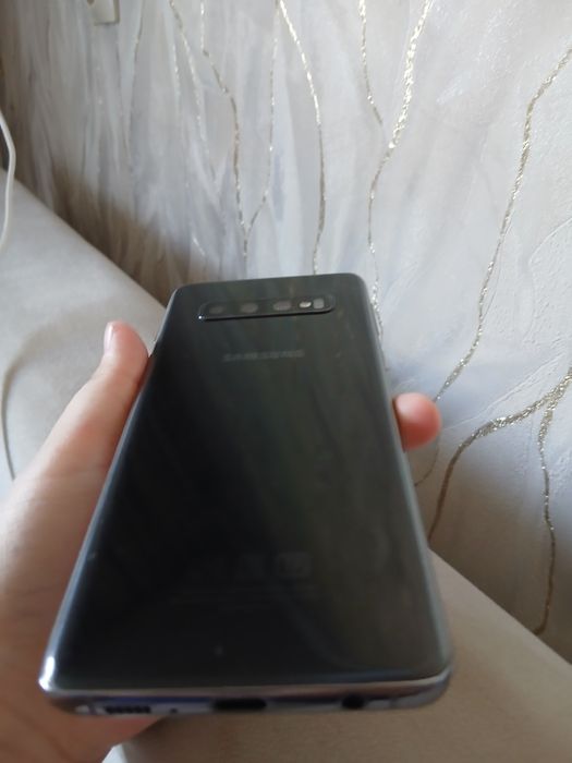 Продам самсунг s 10