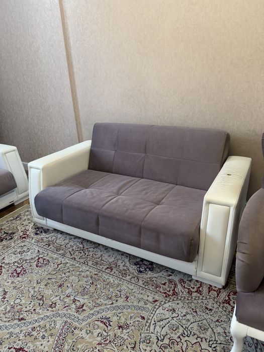 Диваны и 2 кресла