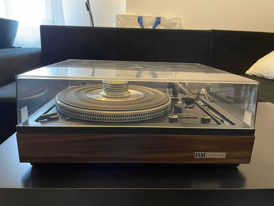 Jucarii - pickup ELAC 830