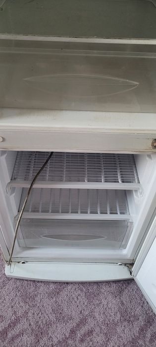 Холодильник LG продаётся