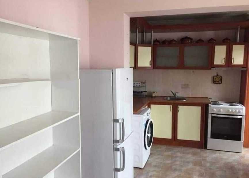 Дава се под наем Етаж от къща в София, Надежда 4 - 150 кв.м за 650 € - Снимка #1