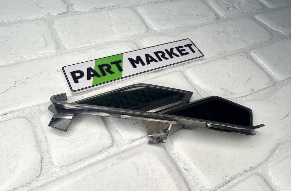 Страничен светлоотразител AUDI A7 C8 Matrix 214037-02