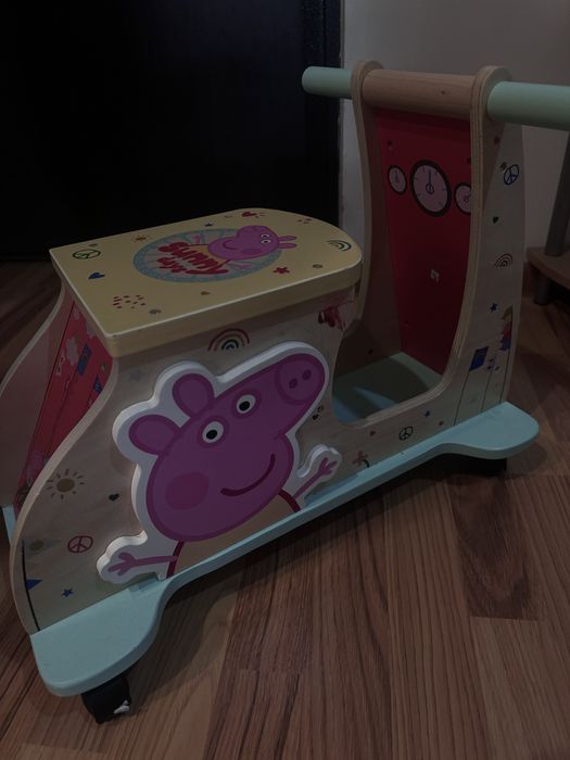 Scuter din lemn Peppa Pig