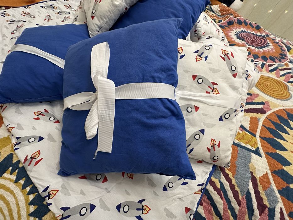 Продам одеяльце и подушки