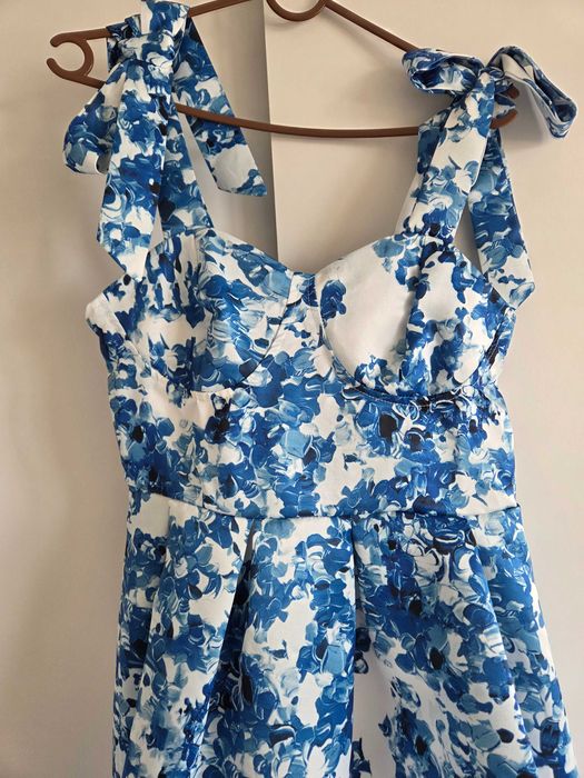 Кокетна дамска рокля хит