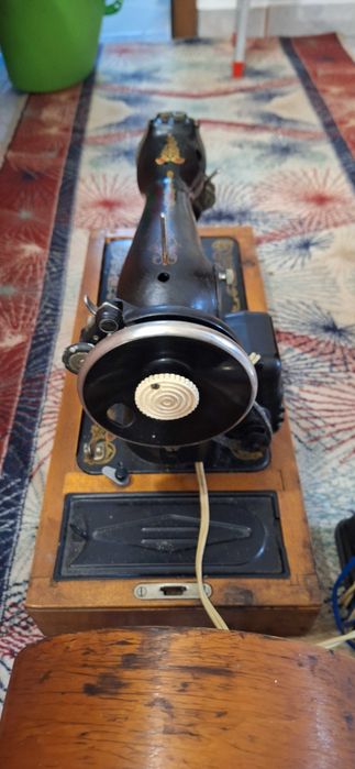 Електрическа шевна машина